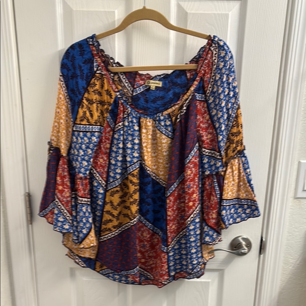Women's DEMOCRACY BOHO Patchy Asymmetric Off-the-Shoulder Top Size Small